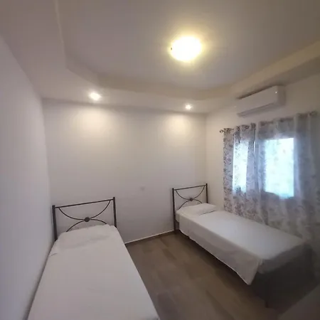 Damian House Дом отдыха Афанту