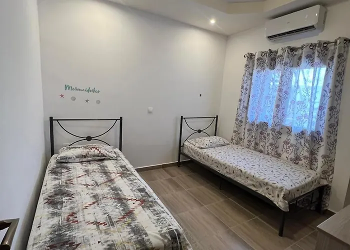 Damian House أفانتو