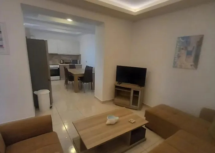 Damian House بيت للعطل